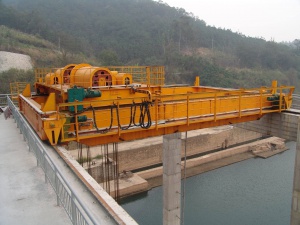 雙梁橋式起重機(jī)
