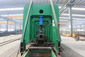 1500噸22.5米壓槽機